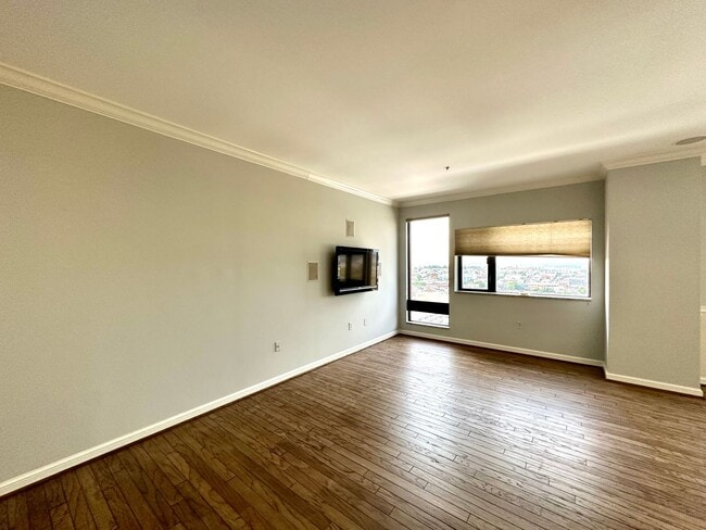 Photo - Charming 1 Bedroom/ 1.5 Bathroom Condo Unit in Inner Harbor, Baltimore, MD!