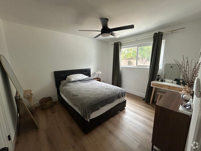 Building Photo - 21413 Water St Rental