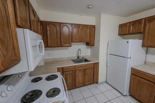 Photo - 19 Winter St Apartment Unit 15