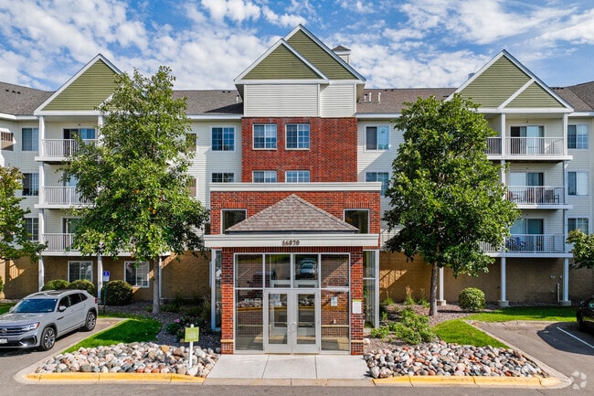 Building Photo - Avana Maple Grove