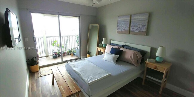 Photo - 1401 SW 134th Way Unidad 405C