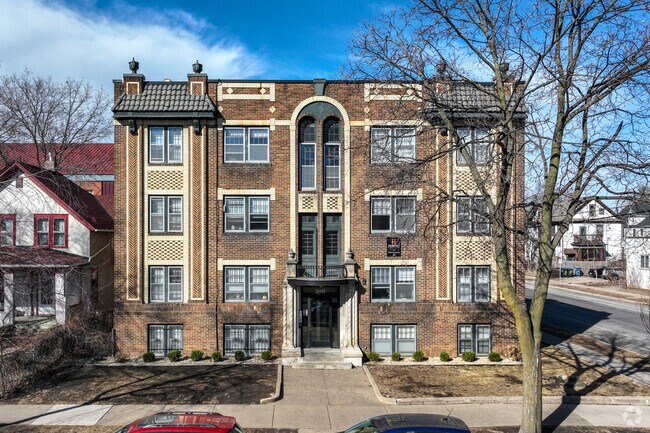 Photo - 2600 Pleasant Ave S