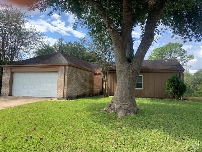 Building Photo - 16618 Oxnard Ln Rental