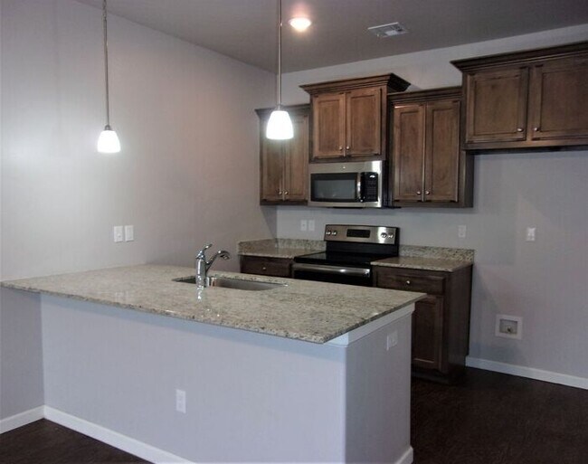 Photo - 2 Bed 1 Bath 1 Car Garage Townhome in Del City