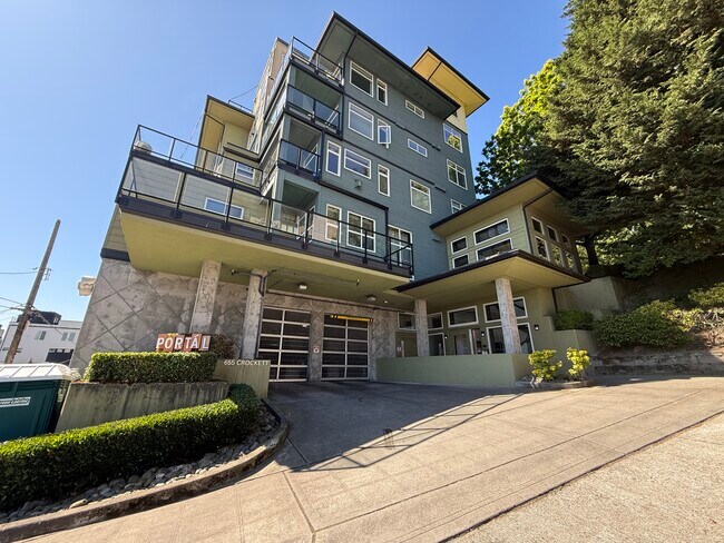 Building Photo - 655 Crockett St Unit B 104 Rental