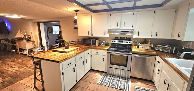 Photo - 4 Bedroom Cabin Style Rental in Port ST John