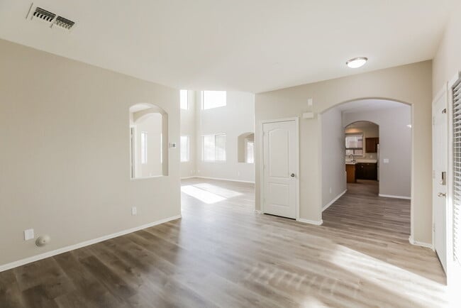 Photo - 28833 N Nobel Rd