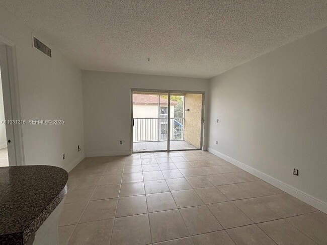 Photo - 440 S Park Rd Unit 4-303