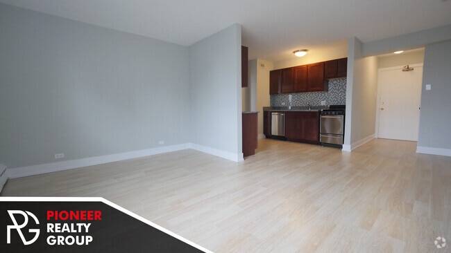 Building Photo - 429 W Wellington Ave Rental