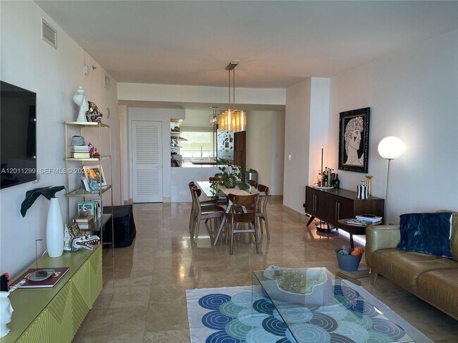 Photo - 601 NE 36th St Unit 2109