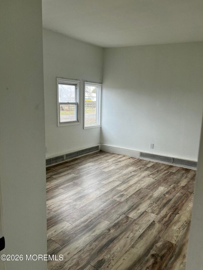 Photo - 919 Lakewood Farmingdale Rd