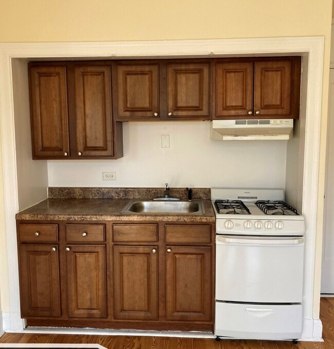 Photo - 3335 W Diversey Ave Unit 219