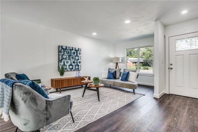 Photo - 6220 Blarwood Dr