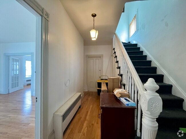 Building Photo - 74 Botolph St Unit 1 Rental