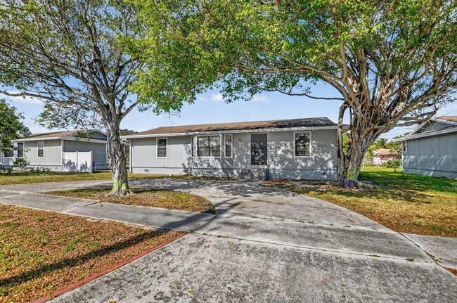 Photo - 539 NW 8th Ave