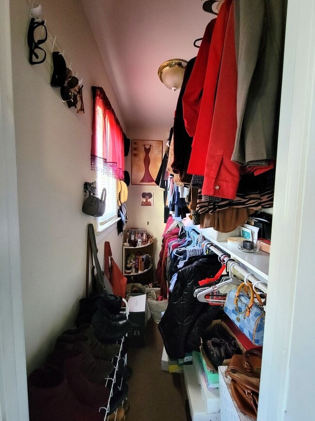 Photo - 800 Roehampton Ct
