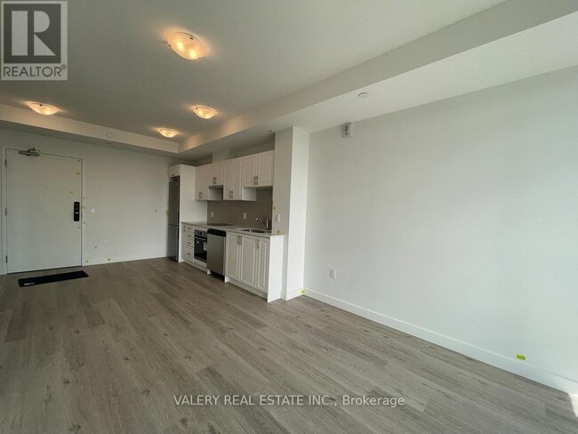 Photo - 461 Green Rd Unit 1115