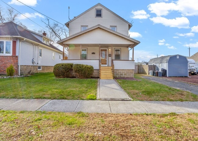 Photo - 332 W Olive St