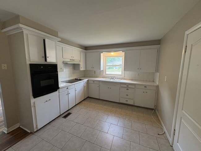 Photo - 224 Pine Ave