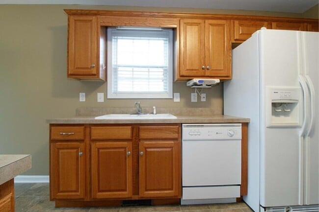 Photo - 284 Ballygar Ct