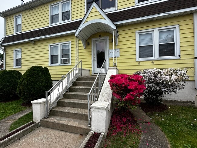 Photo - 86 Edgewood Ave