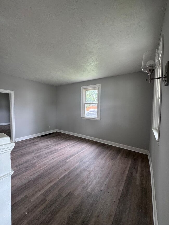 Photo - 551-553 Ross Avenue Unit 553 Ross Avenue