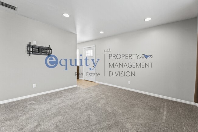 Photo - 1808 W Homestead Farms Ln