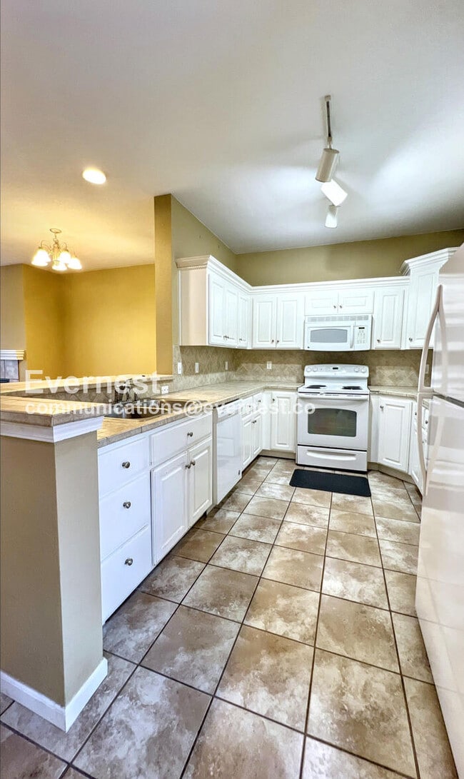 Photo - 5245 Overland Dr