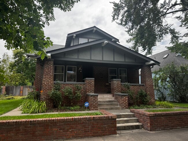 Building Photo - 3220 Franklin St Rental
