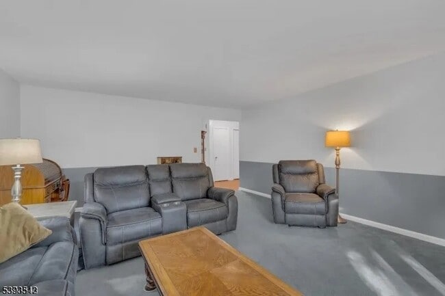 Photo - 668 Marshall Rd