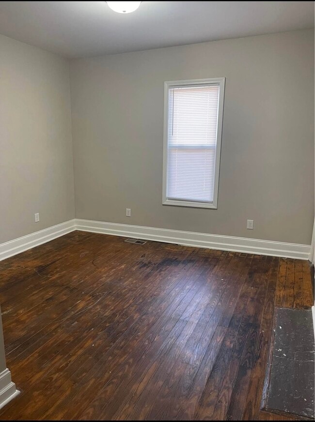 Photo - 1717 Campbell St