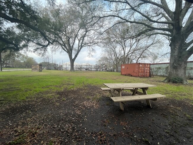 Photo - 5930 Killough St Casa