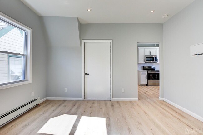 Photo - 3436-36 Millington Ave Unidad 3