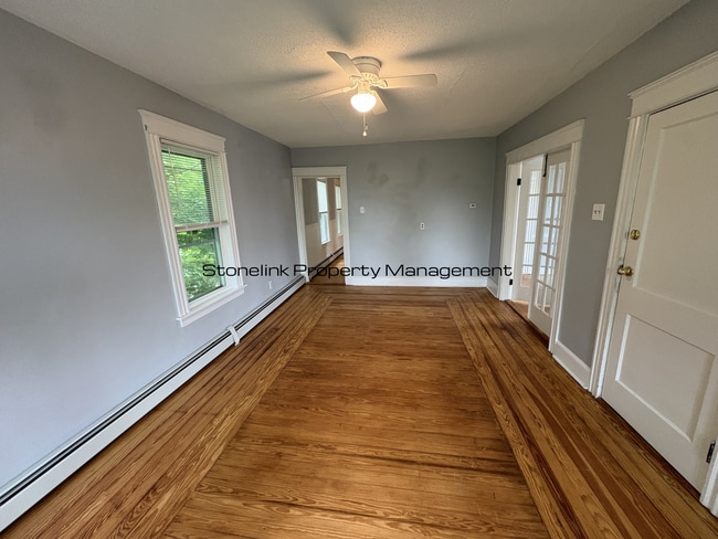 Photo - 161 Farm St Unit 3