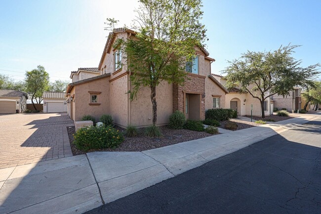 16039 N 19th Dr