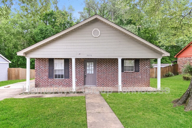 Photo - 3878 Winwood Dr House