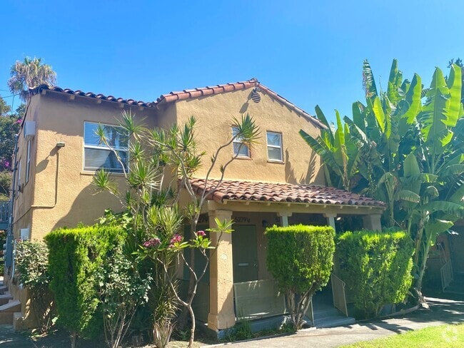 Building Photo - 5225 De Longpre Ave Rental