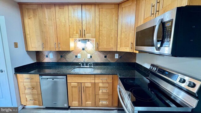 Photo - 6230 Edsall Rd Unit 202