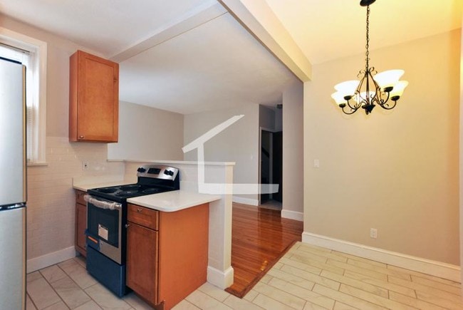 Photo - 168 Winthrop Rd Unit 4