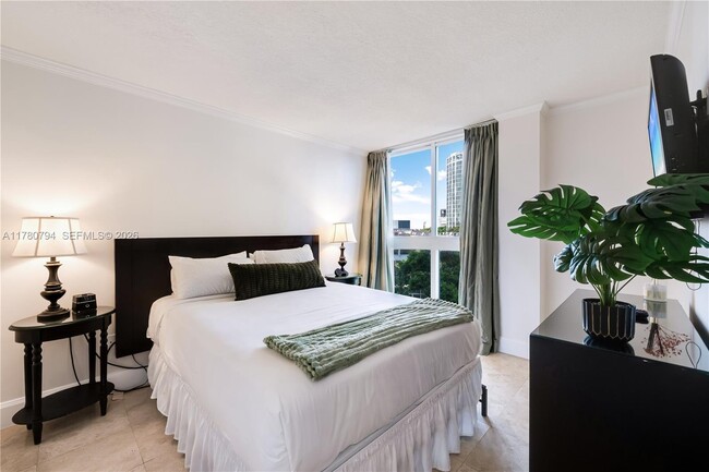 2951 S Bayshore Dr Unit 815