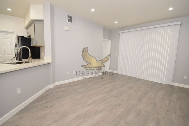 Photo - 7155 S Durango Dr