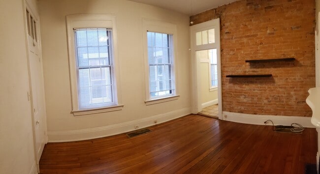 Building Photo - 211 Covington Ave Unit Cov Ave #1