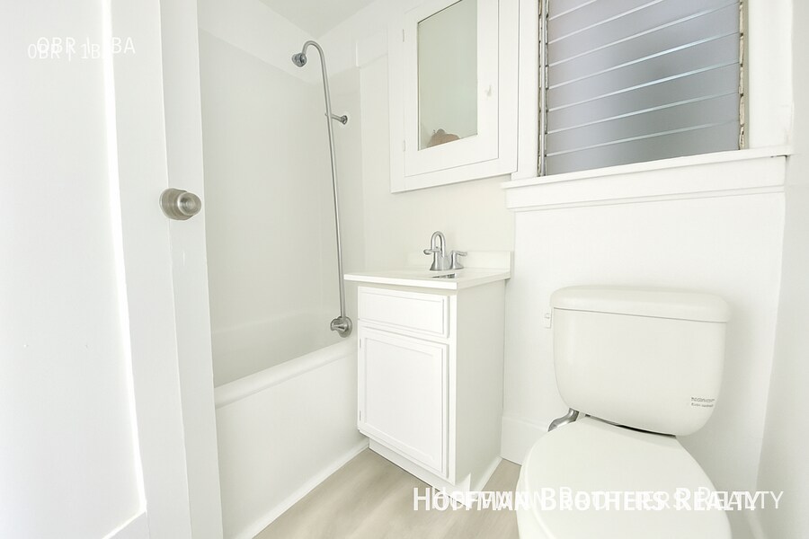 Photo - 983 S Oxford Ave Unidad 105