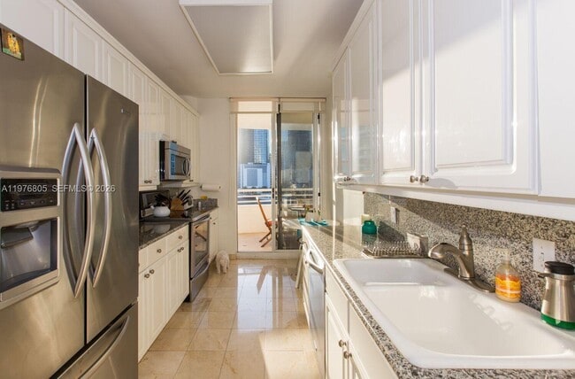 Photo - 888 Brickell Key Dr Unit 804