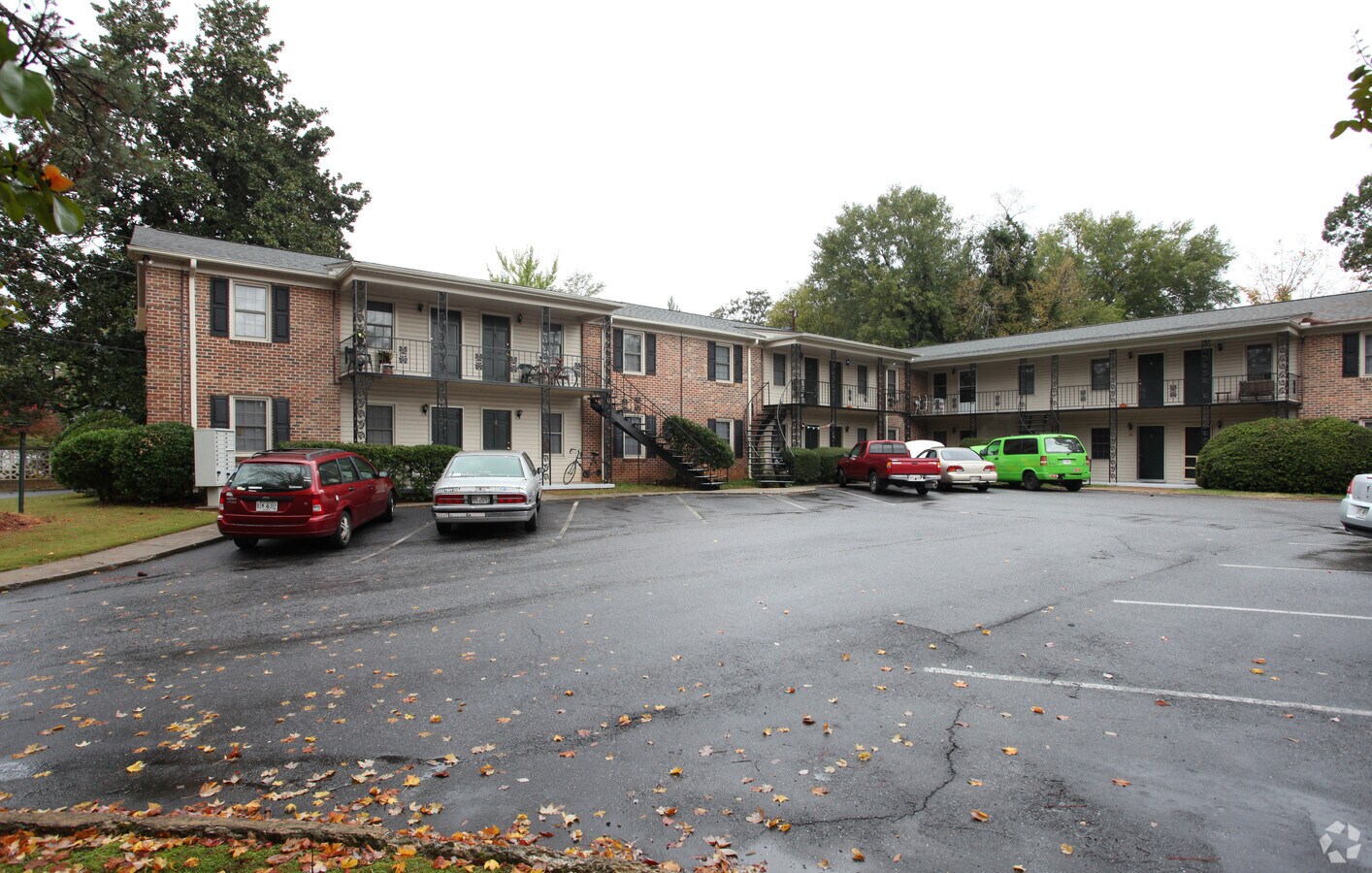 Primary Photo - 425 Hill St Apartments