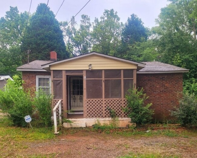 Photo - 43 Domineck St