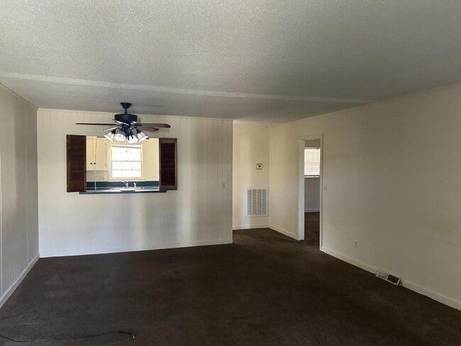 Photo - 608 Plum Dr