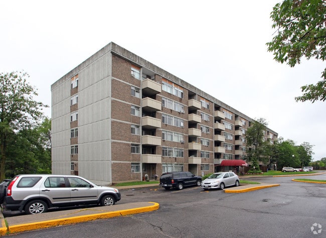 Photo - Wellington Tower