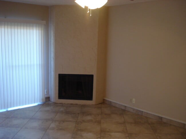 Photo - 2725 Santa Fe St