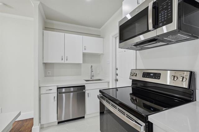 Building Photo - 4115 Douglas Ave Unit 206 Rental